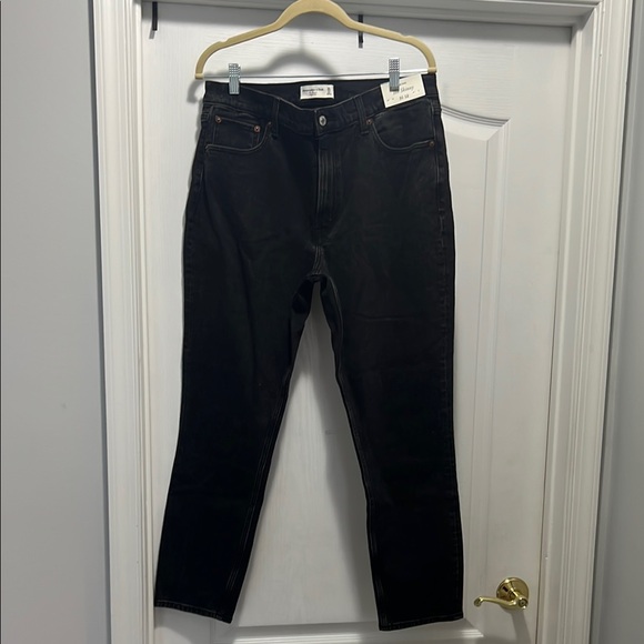 Abercrombie & Fitch Denim - ☀️NWT Abercrombie The Skinny High Rise Jean 31